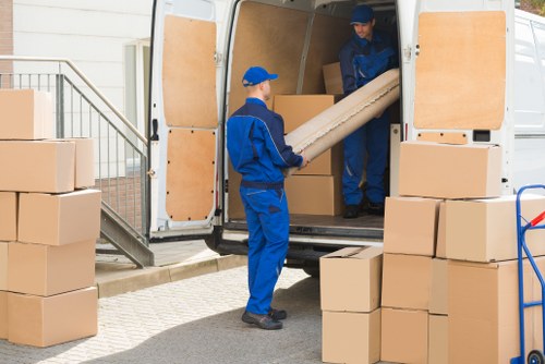 Removal van service for Canary Wharf apartment and office moves